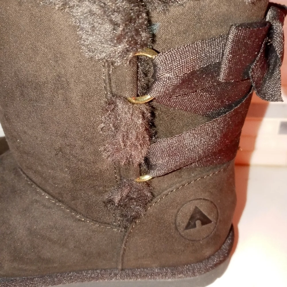 Airwalk Girls Faux Fur Faux Suede Brown Snow Boots Size 2 Brand New